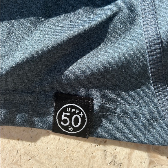 NWOT Rip Curl Blue Rash Guard - Picture 5 of 6
